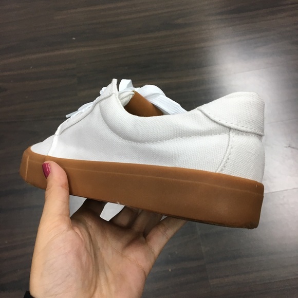 Men’s White canvas sneaker - Picture 3 of 7